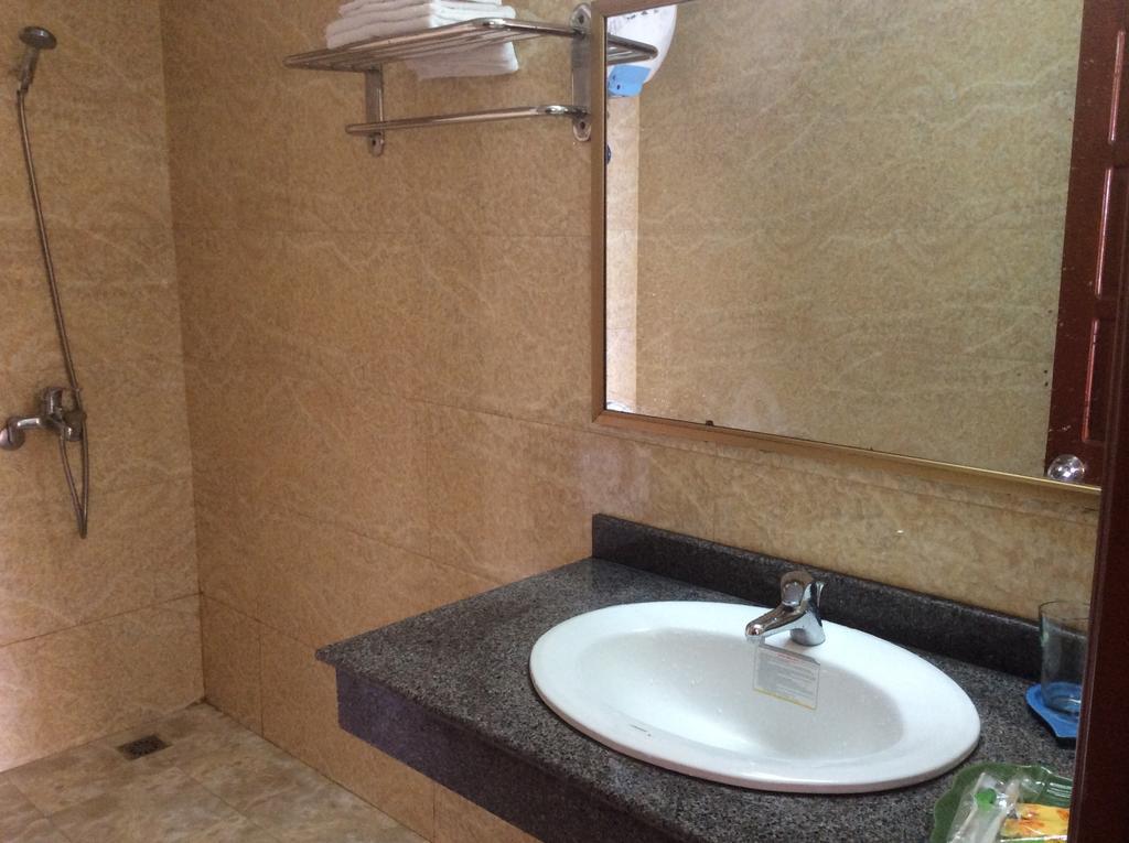 Ngoc Mai Hotel ها لونغ الغرفة الصورة